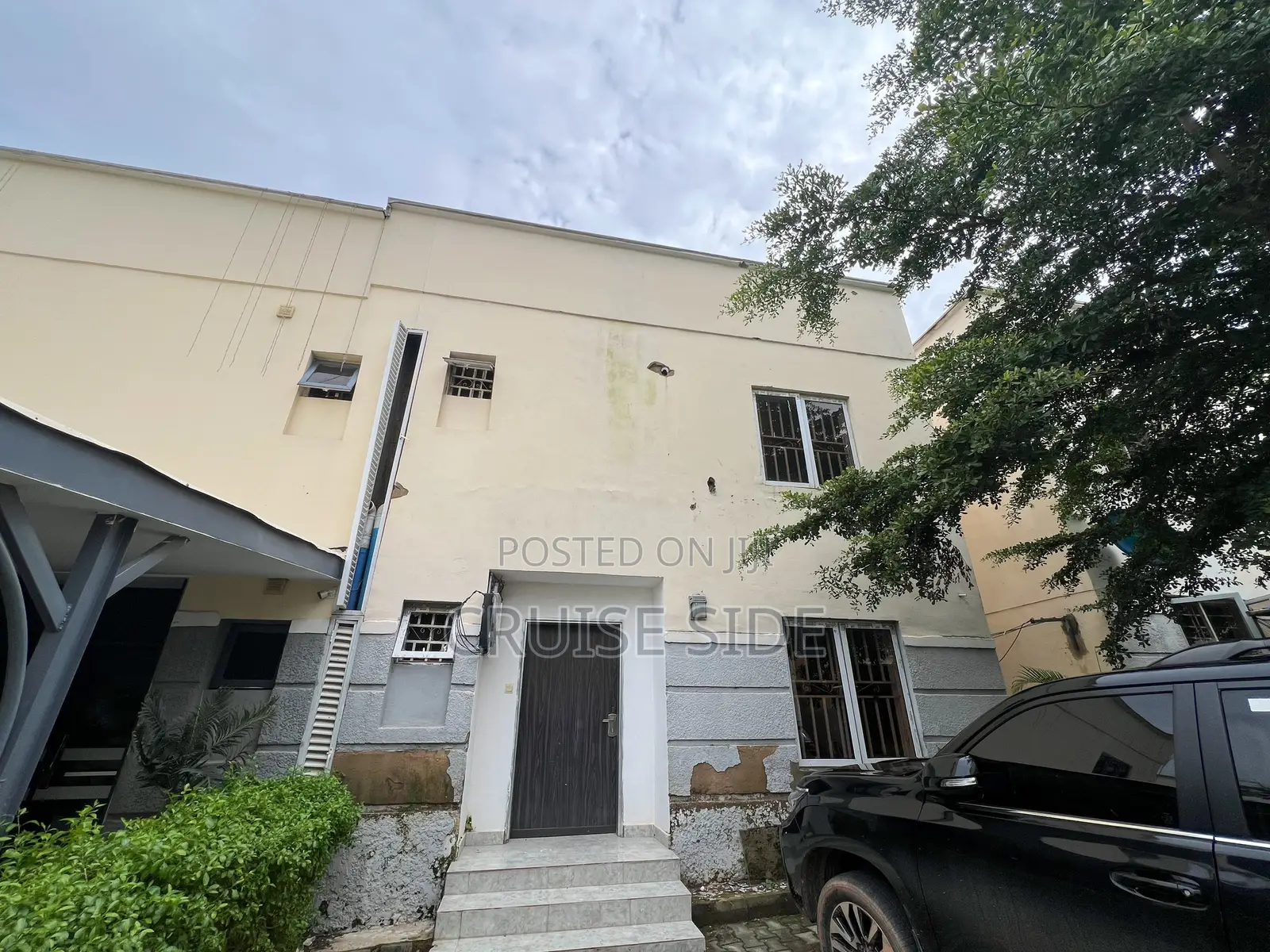 3bdrm Townhouse/Terrace in Brains & Hammers, Life Camp for sale