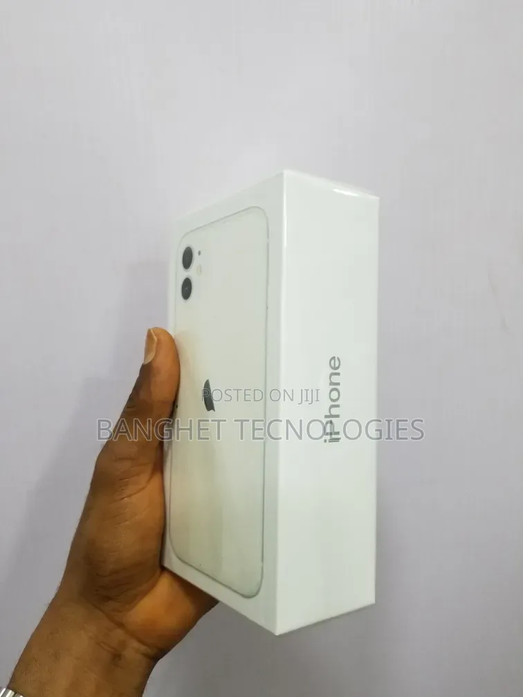 New Apple iPhone 11 128 GB White