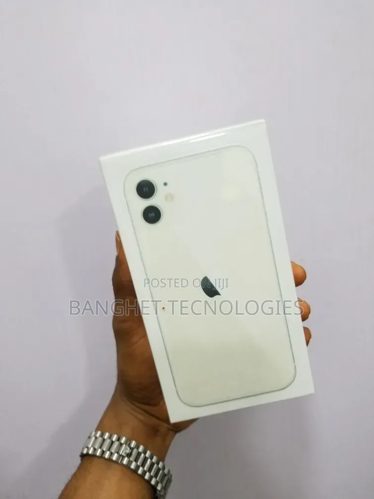 New Apple iPhone 11 128 GB White