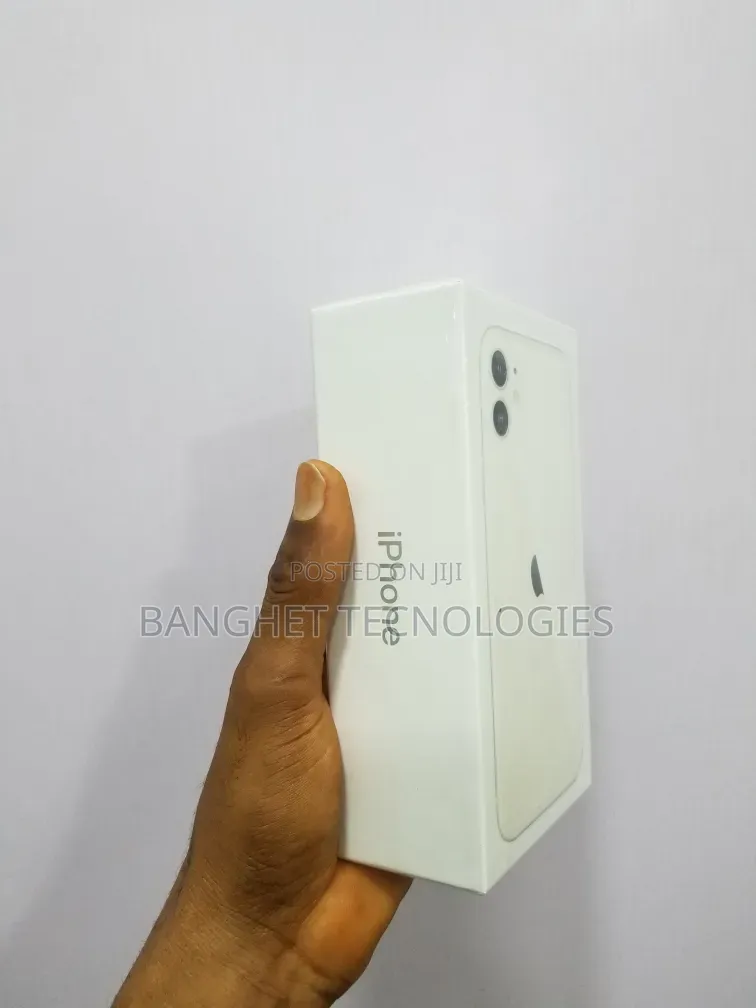 New Apple iPhone 11 128 GB White