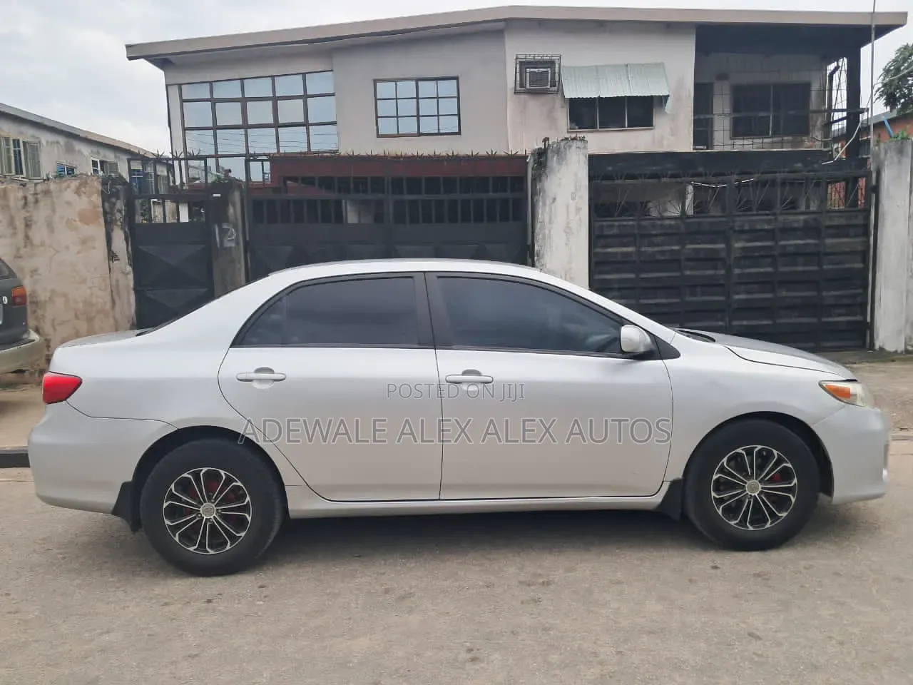 Toyota Corolla 2011 Silver
