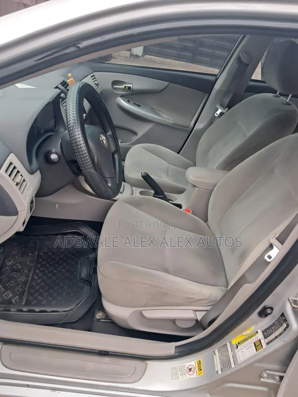 Toyota Corolla 2011 Silver