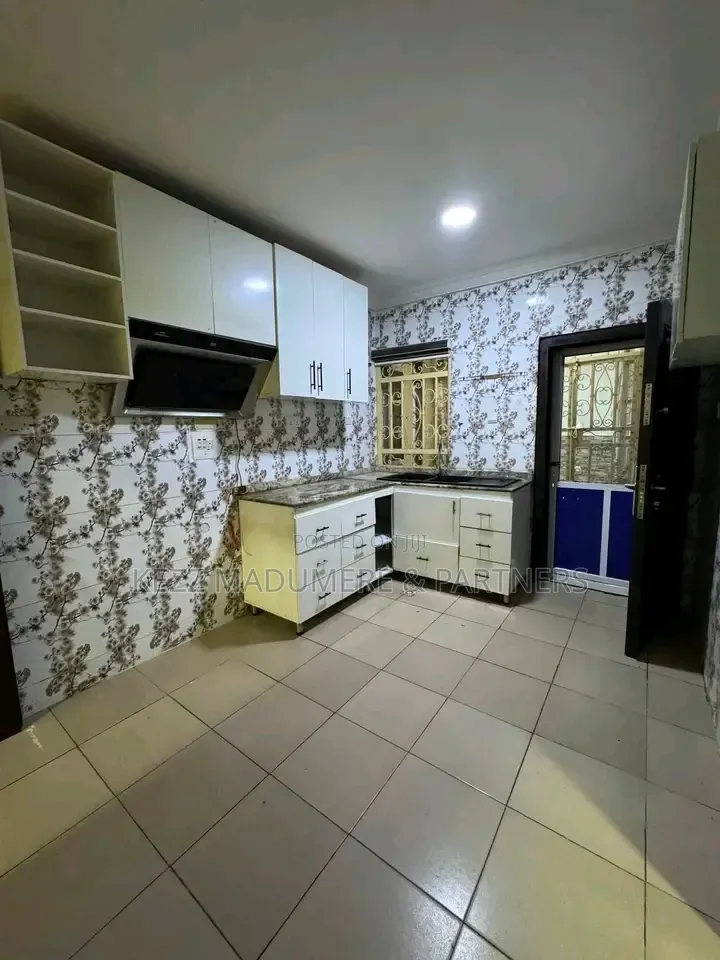 3bdrm Duplex in Naf Valley Estate , for sale