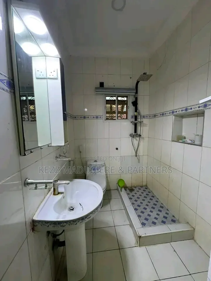 3bdrm Duplex in Naf Valley Estate , for sale