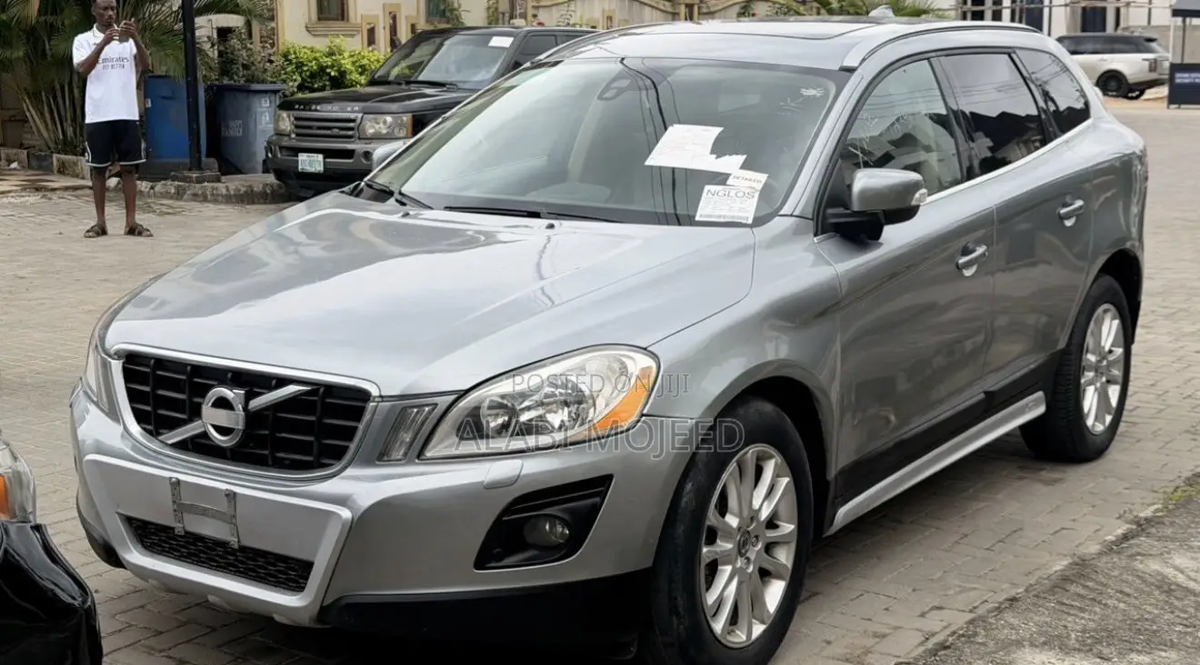 Volvo XC60 3.2 AWD 2010 Silver