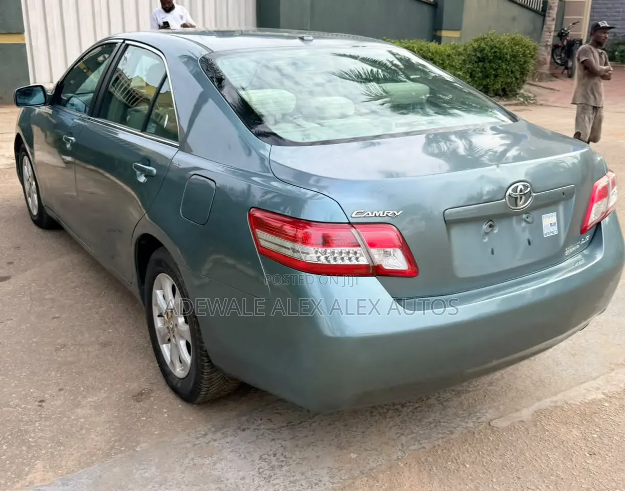Toyota Camry 2010 Green