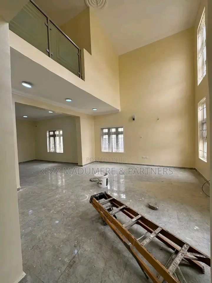 6bdrm Duplex in Admiralty Estate , for sale
