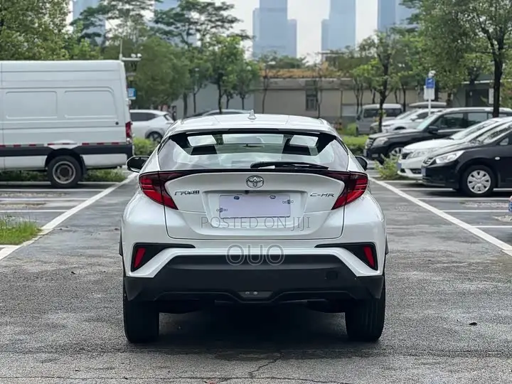 Toyota C-HR 2021 White
