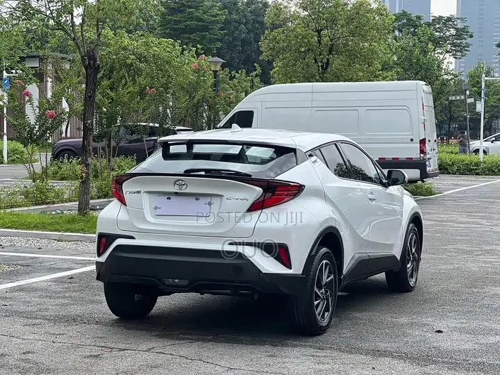 Toyota C-HR 2021 White