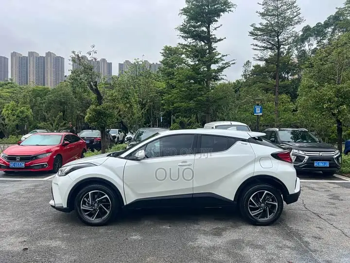Toyota C-HR 2021 White