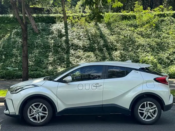 Toyota C-HR 2022 White