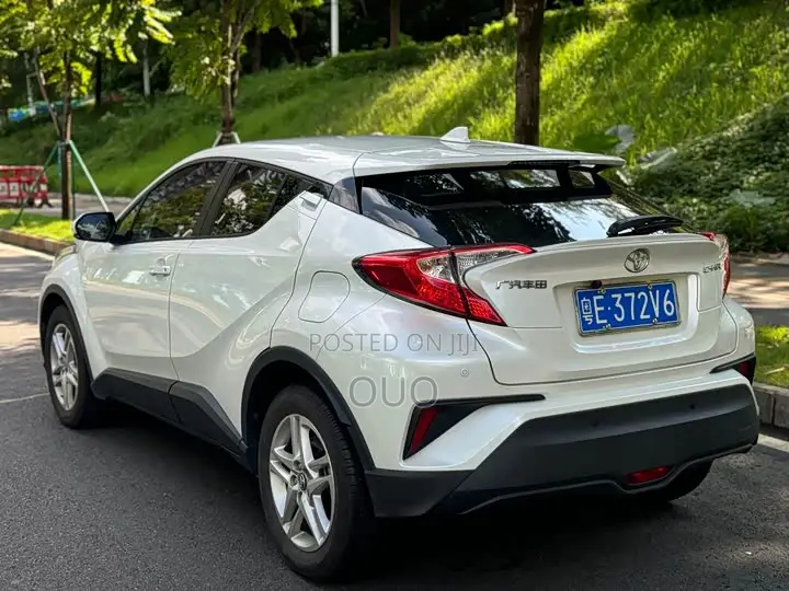 Toyota C-HR 2022 White