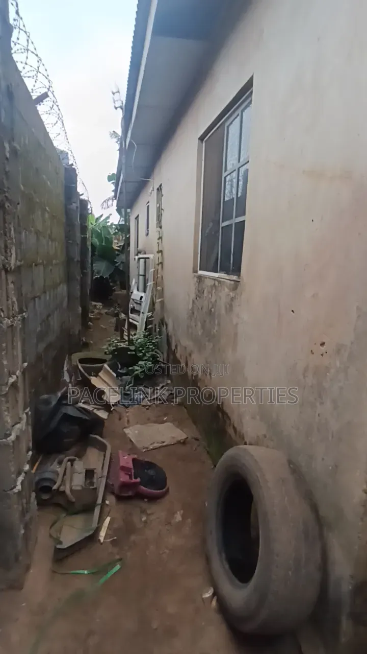 2bdrm Bungalow in Ayobo for sale