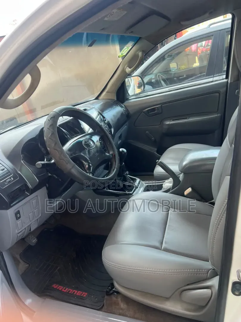 Toyota Hilux 2014 White