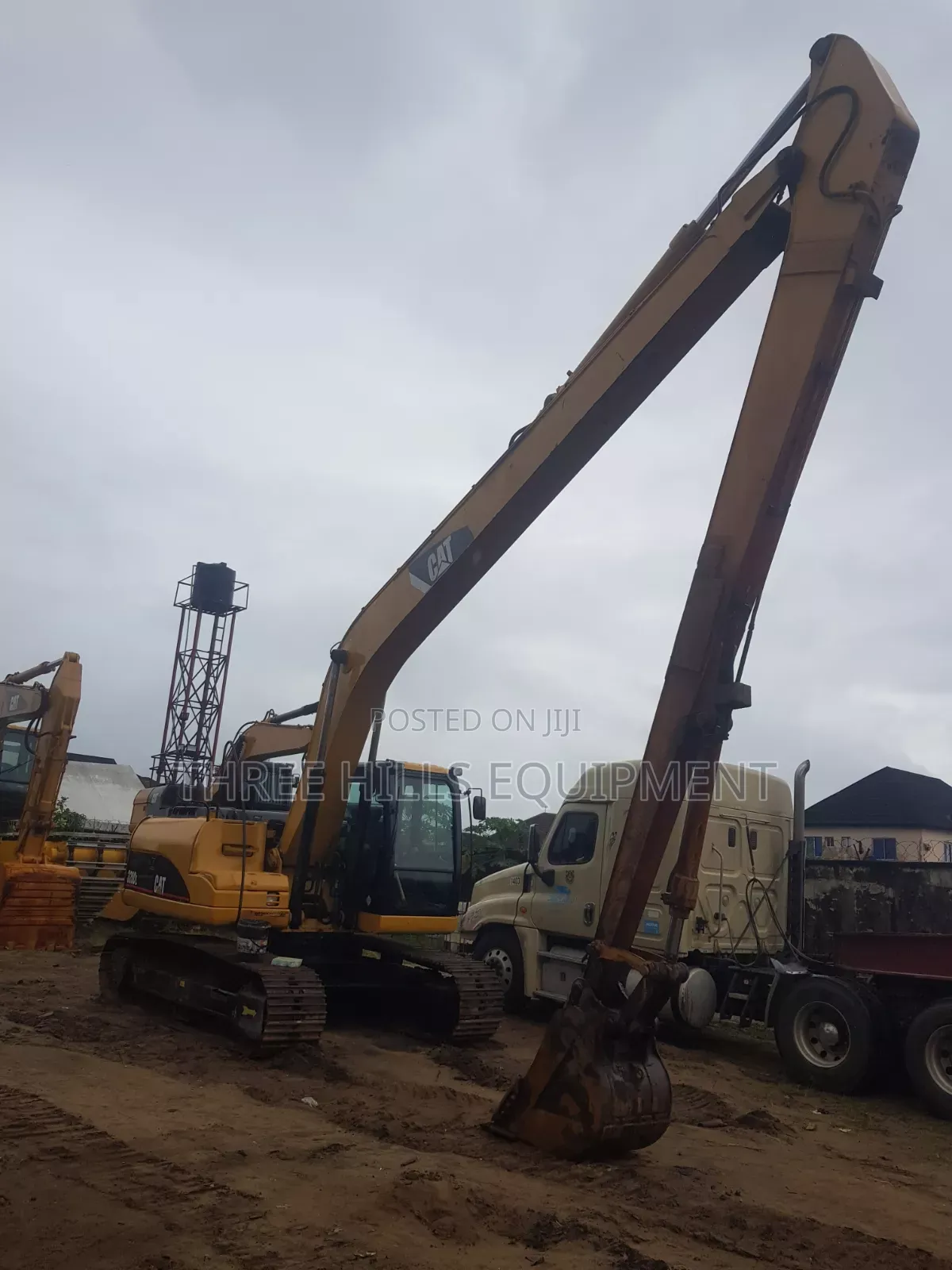 Longboom Cat 320dl