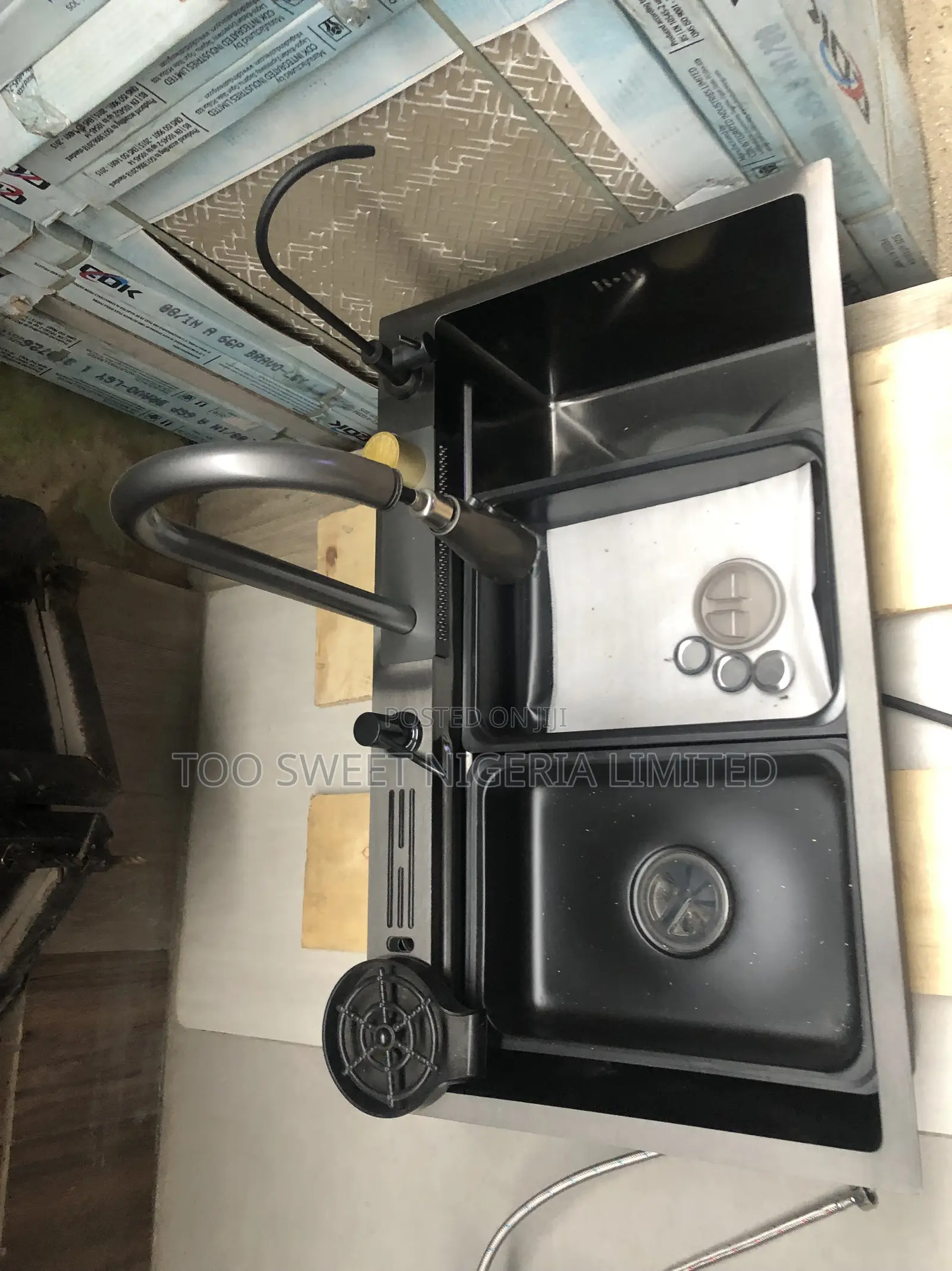 Kitchen Basin Tap With All Accessories