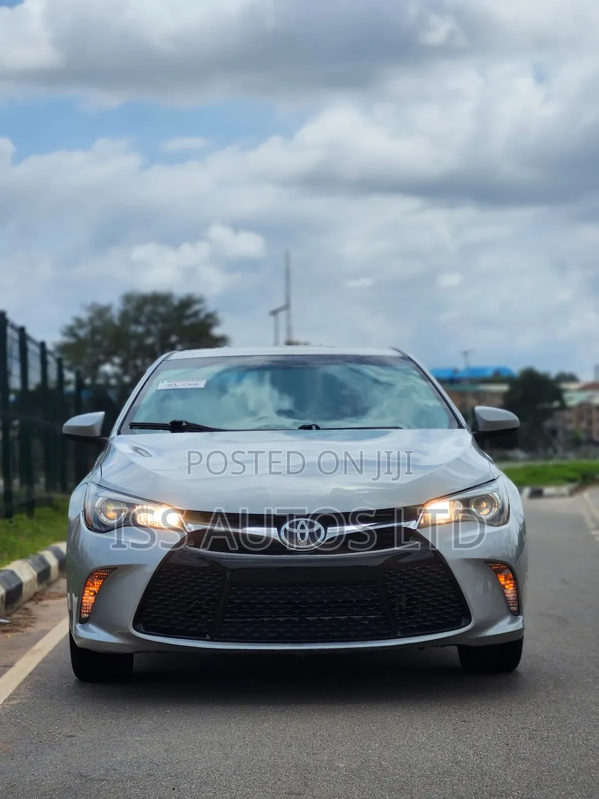 Toyota Camry 2016 Silver
