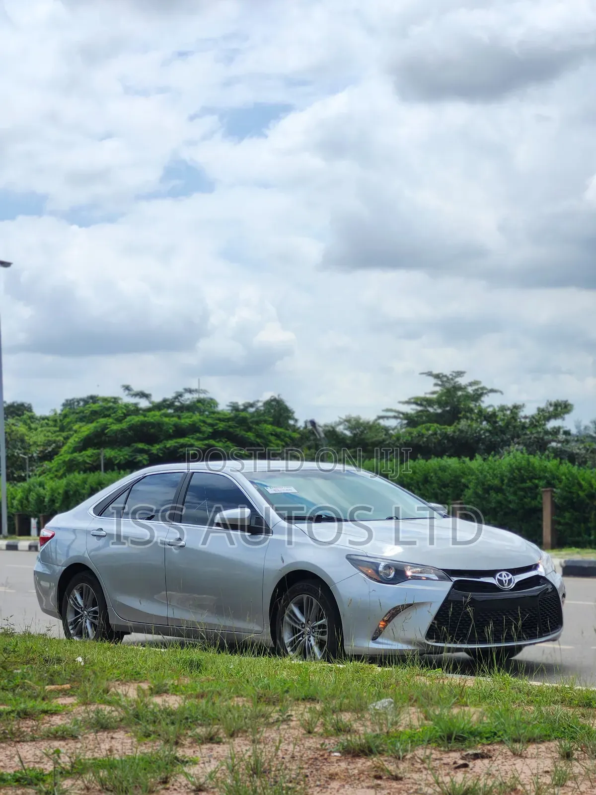 Toyota Camry 2016 Silver