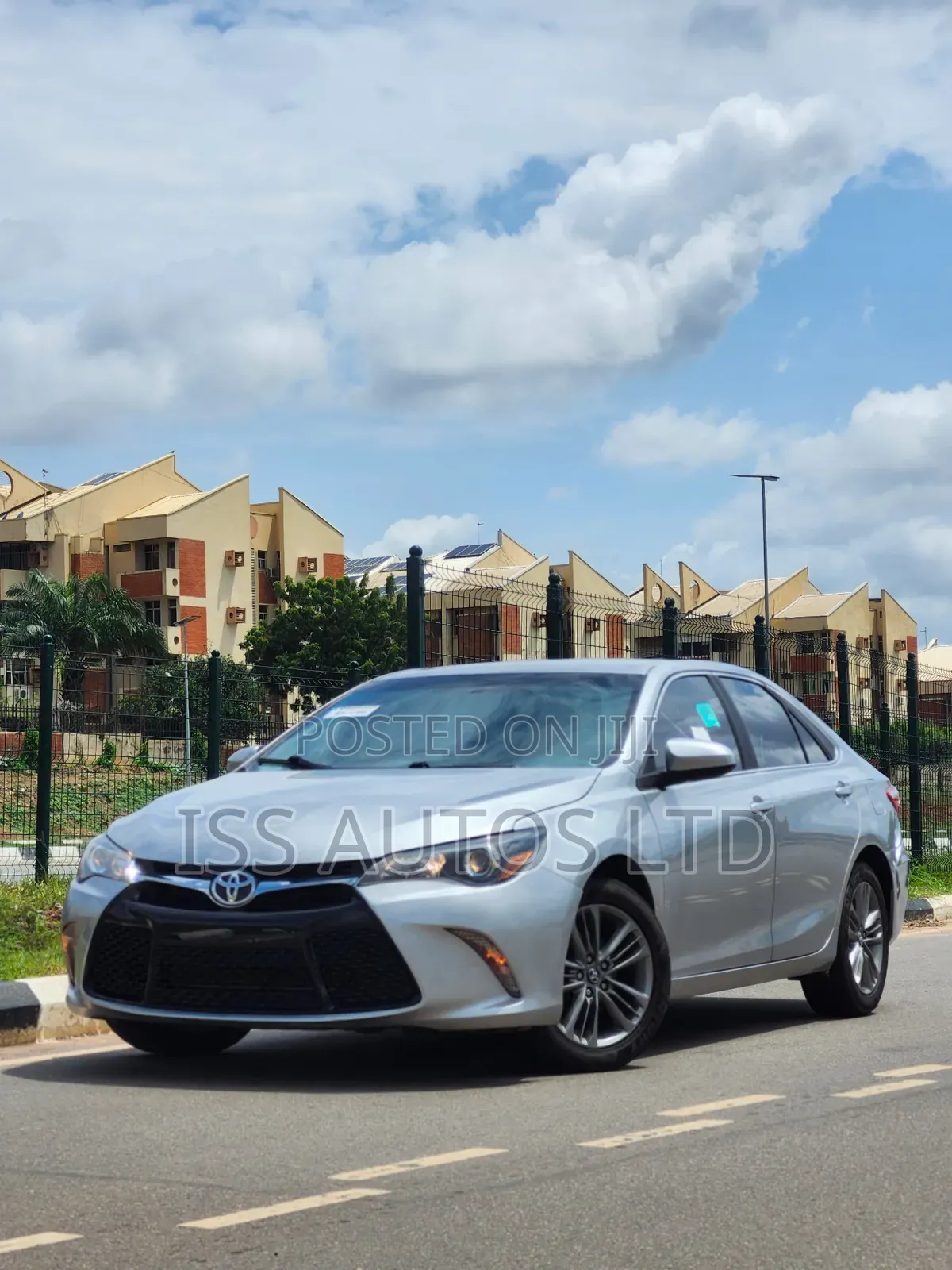 Toyota Camry 2016 Silver