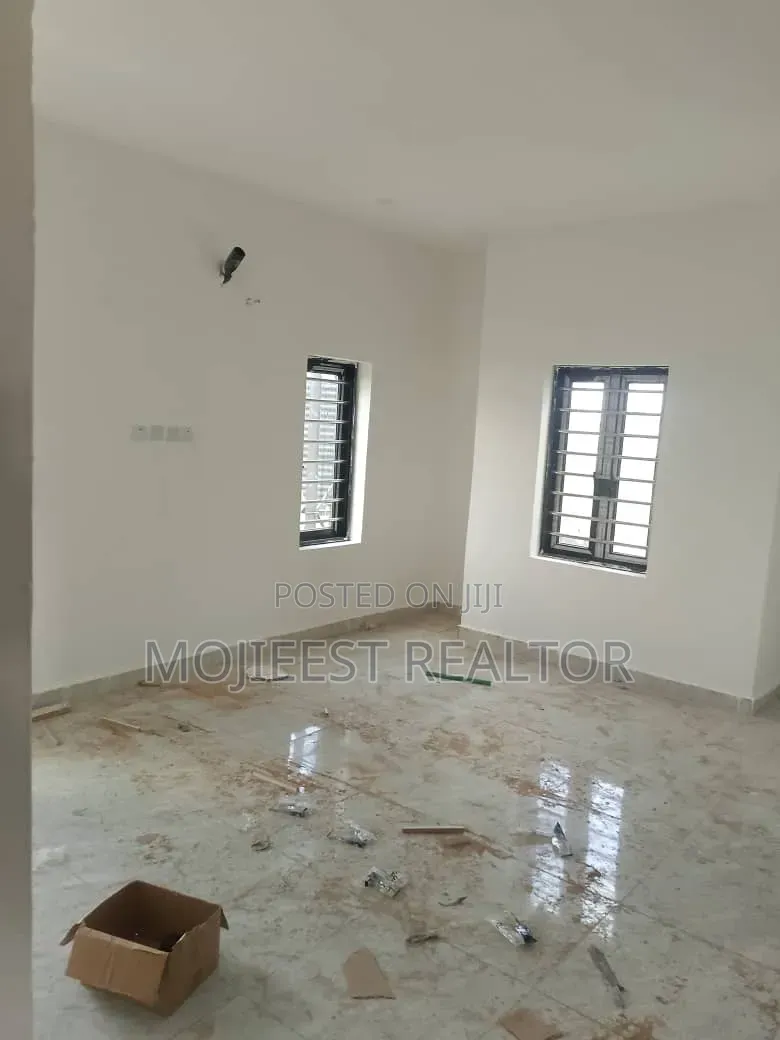 2bdrm Townhouse / Terrace in Nut, Lugbe District for rent