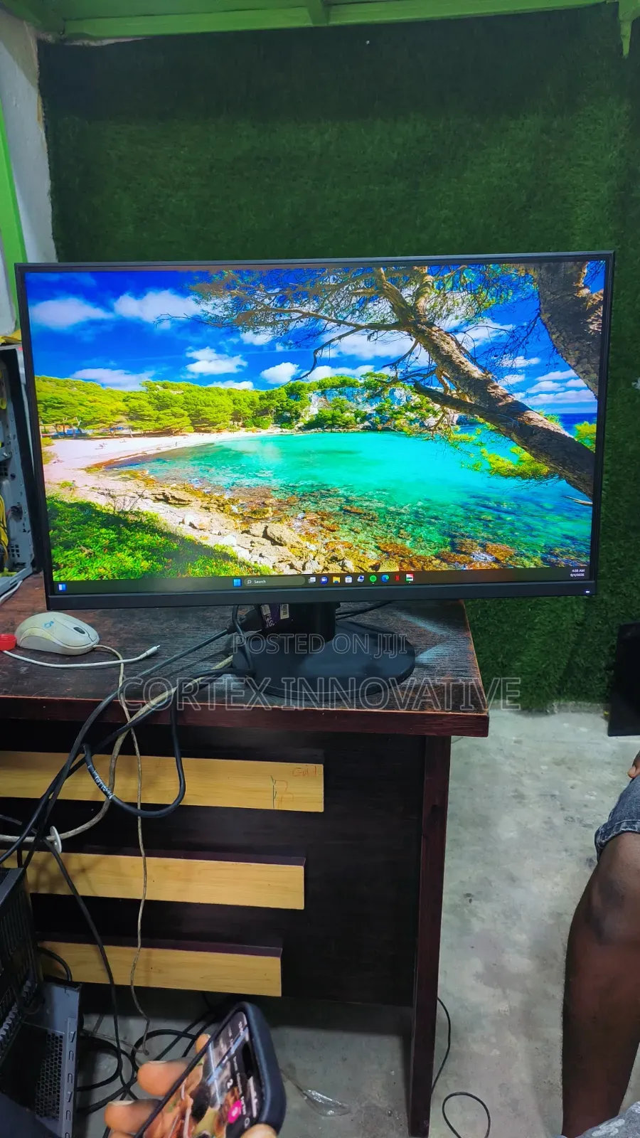 27 Inches Gaming IPS Frameless Monitor 1080 P 144Hz Refresh Rate