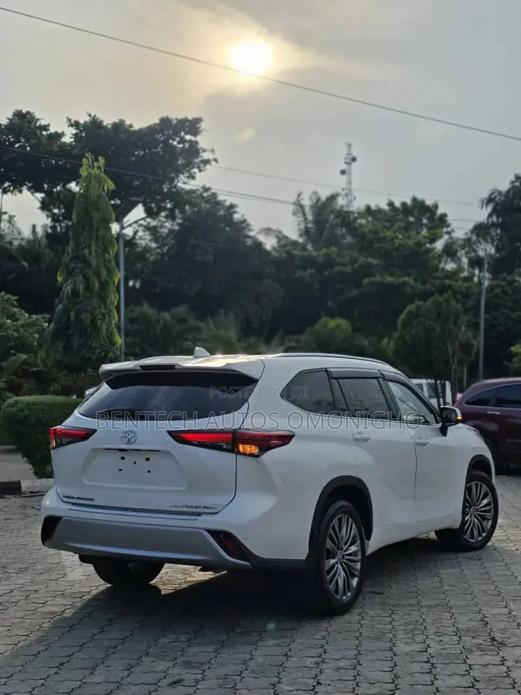 Toyota Highlander Platinum AWD 2020 White