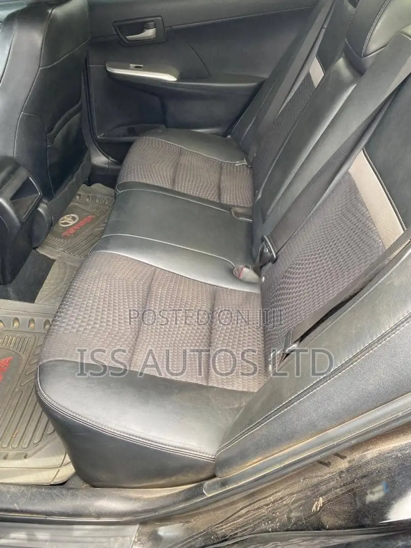 Toyota Camry SE 4dr Sedan (3.5L 6cyl 6A) 2014 Black