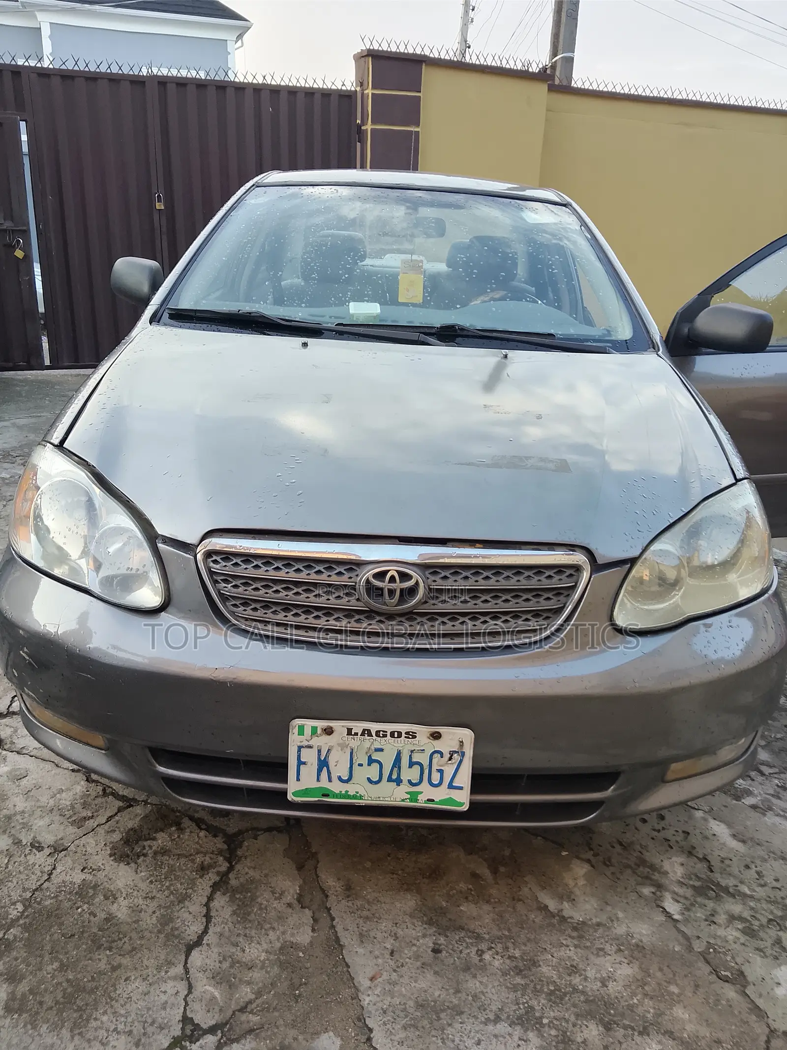 Toyota Corolla LE 2004 Gray