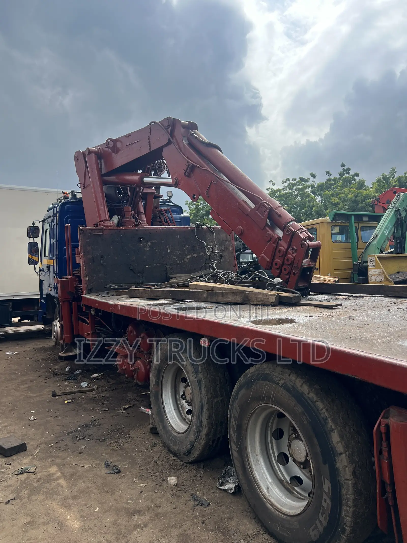 Hiab Truck for Rent – Heavy Duty Lifting Moving