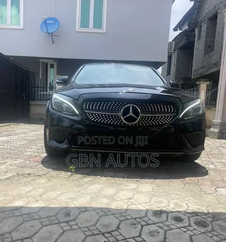 Mercedes-Benz C300 Base Sedan RWD (2.0L 4cyl 7A) 2016 Black