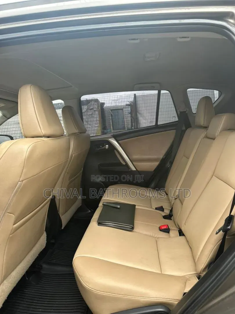 Toyota RAV4 2015 Gray
