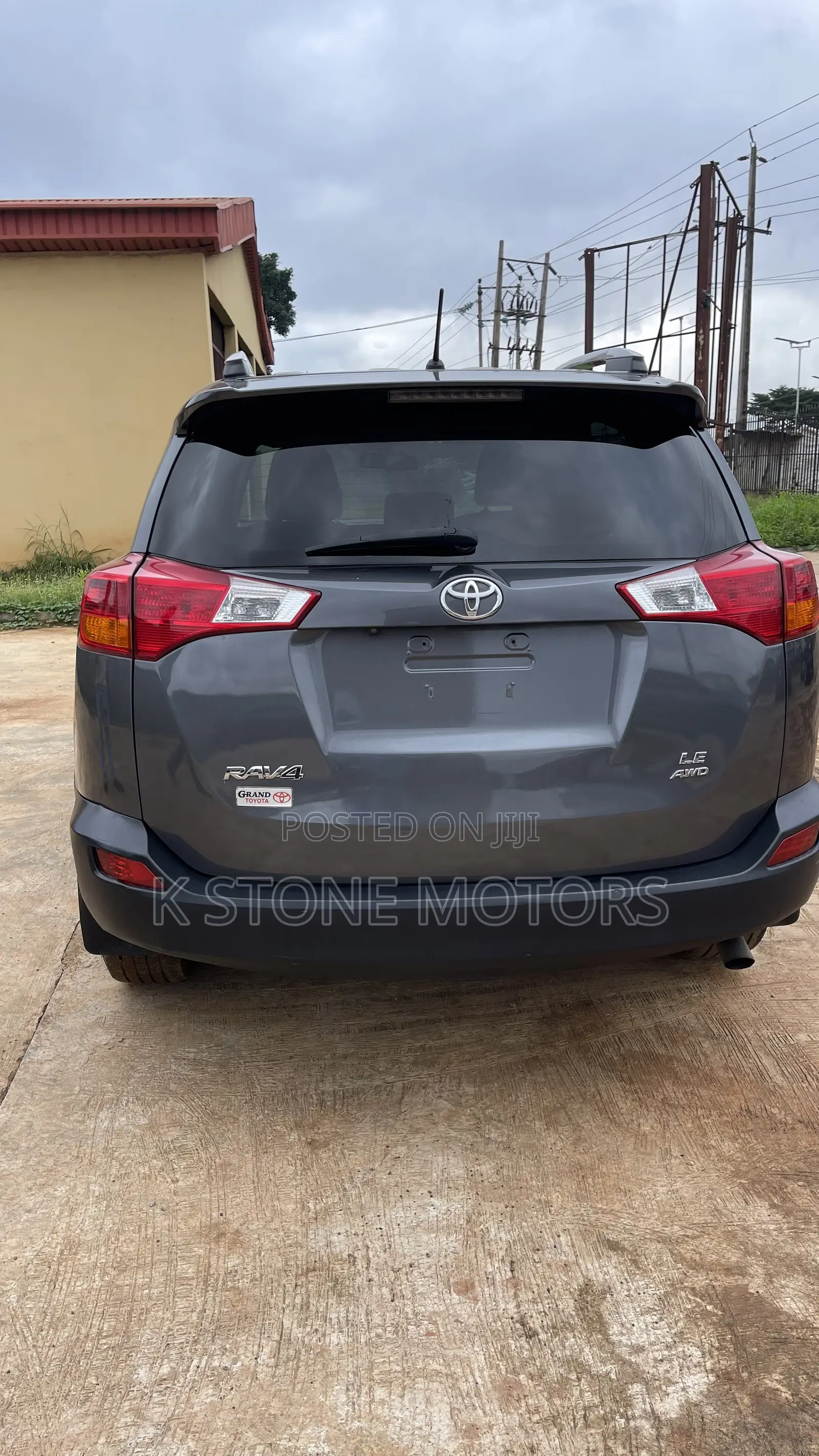 Toyota RAV4 LE 4dr SUV (2.5L 4cyl 6A) 2015 Gray