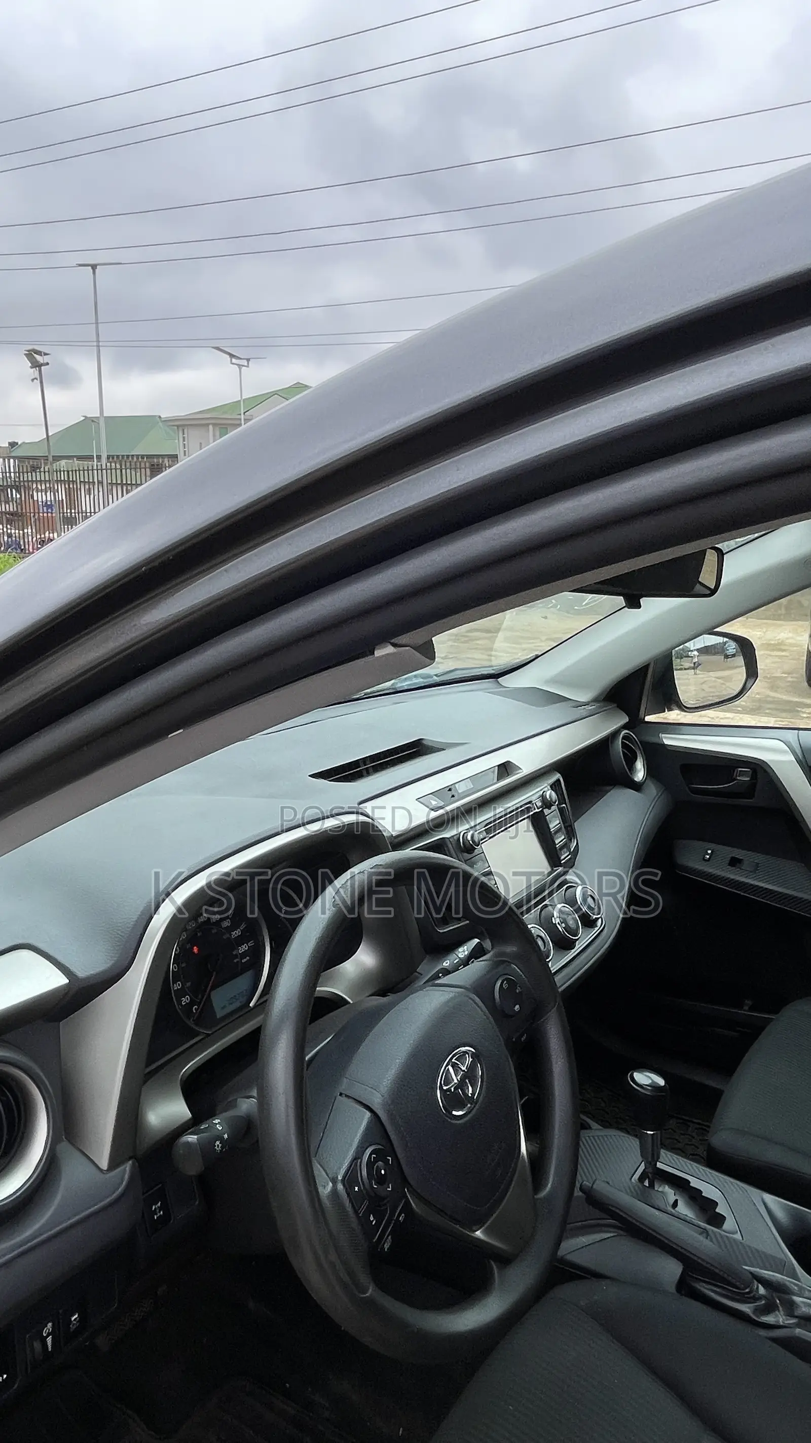 Toyota RAV4 LE 4dr SUV (2.5L 4cyl 6A) 2015 Gray