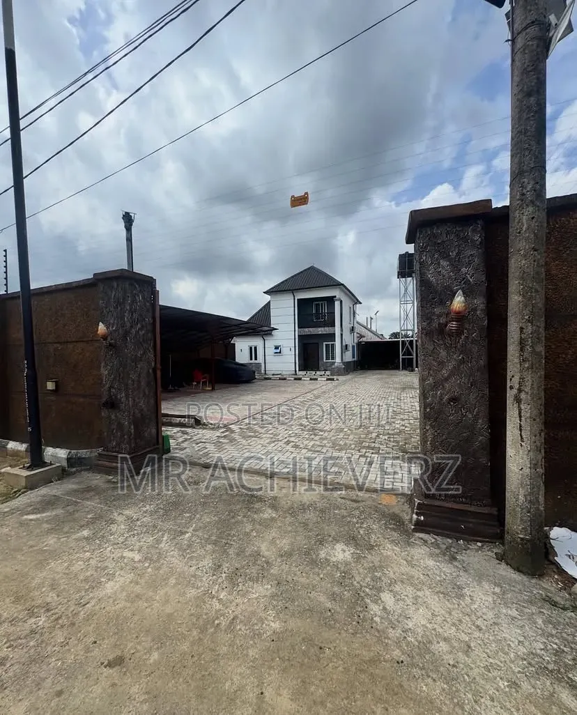 3bdrm Bungalow in Eneka, Obio-Akpor for sale