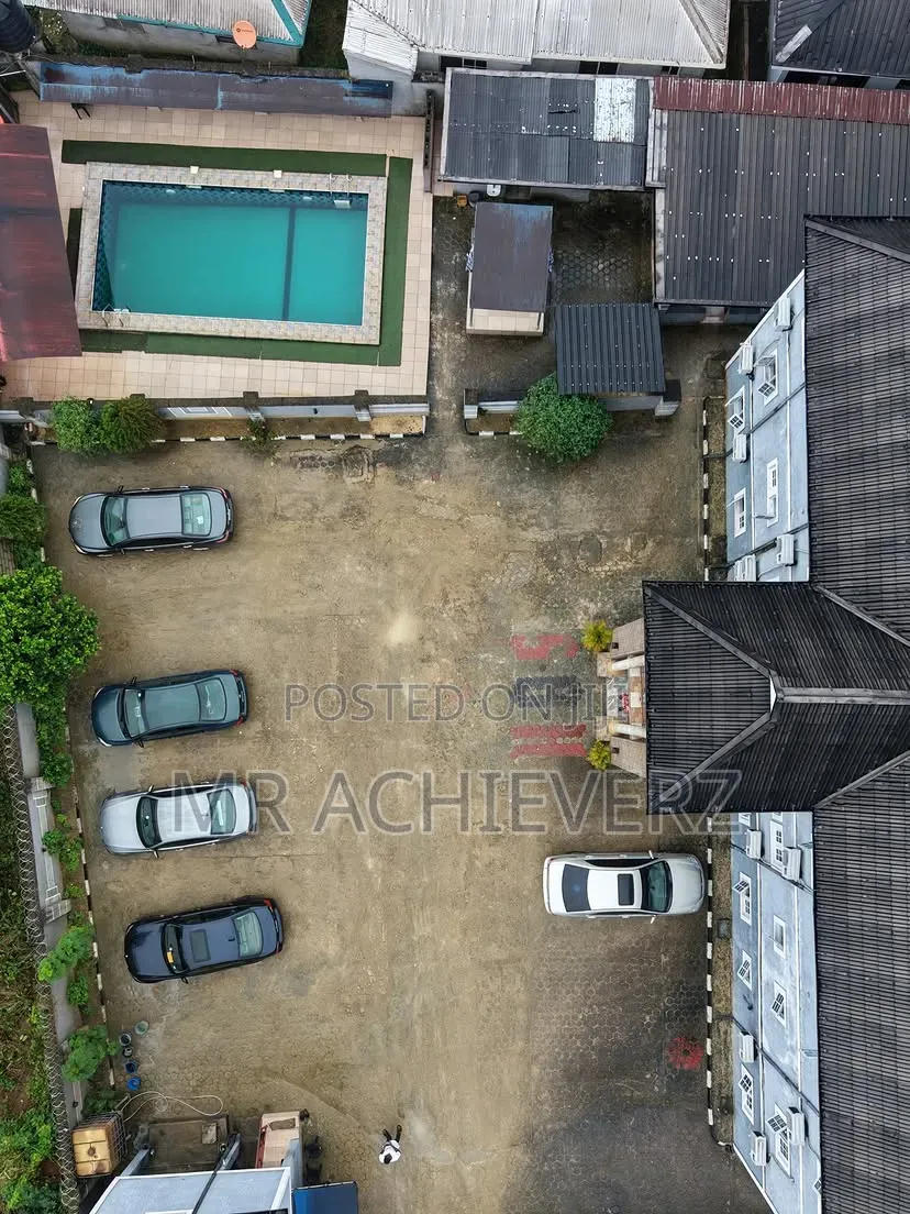 Furnished 20bdrm Chalet in Rumualogu, Obio-Akpor for sale