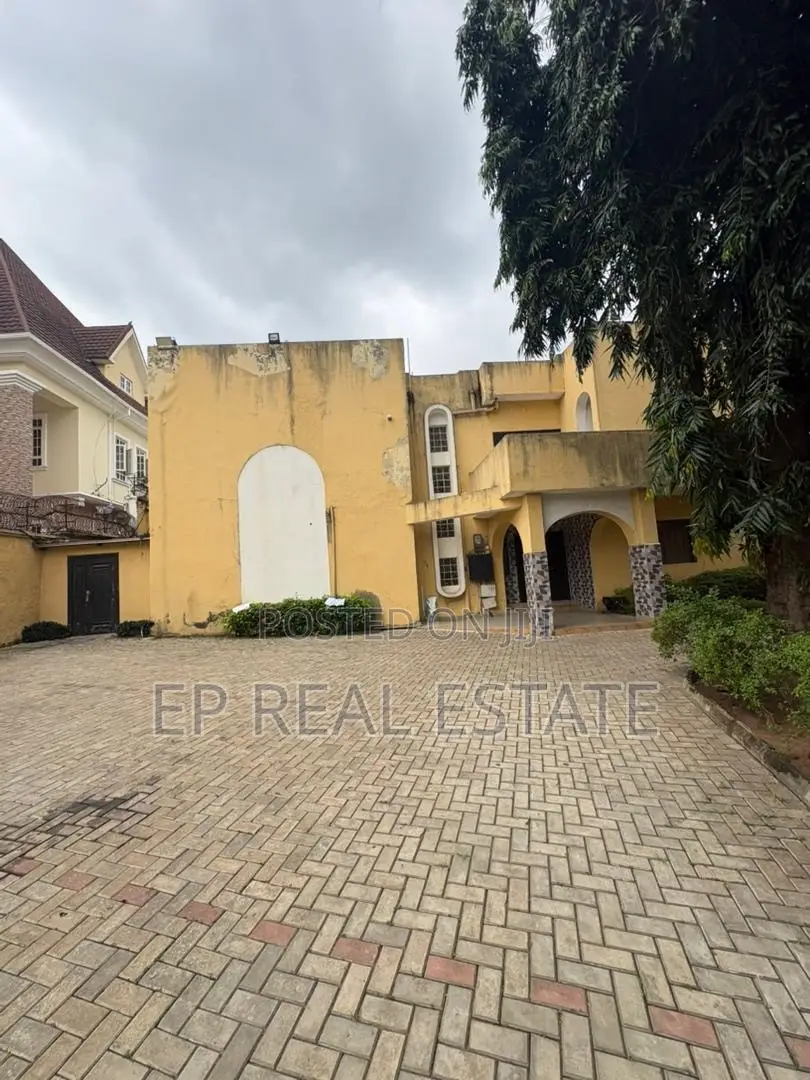 5bdrm Duplex in Maitama for rent