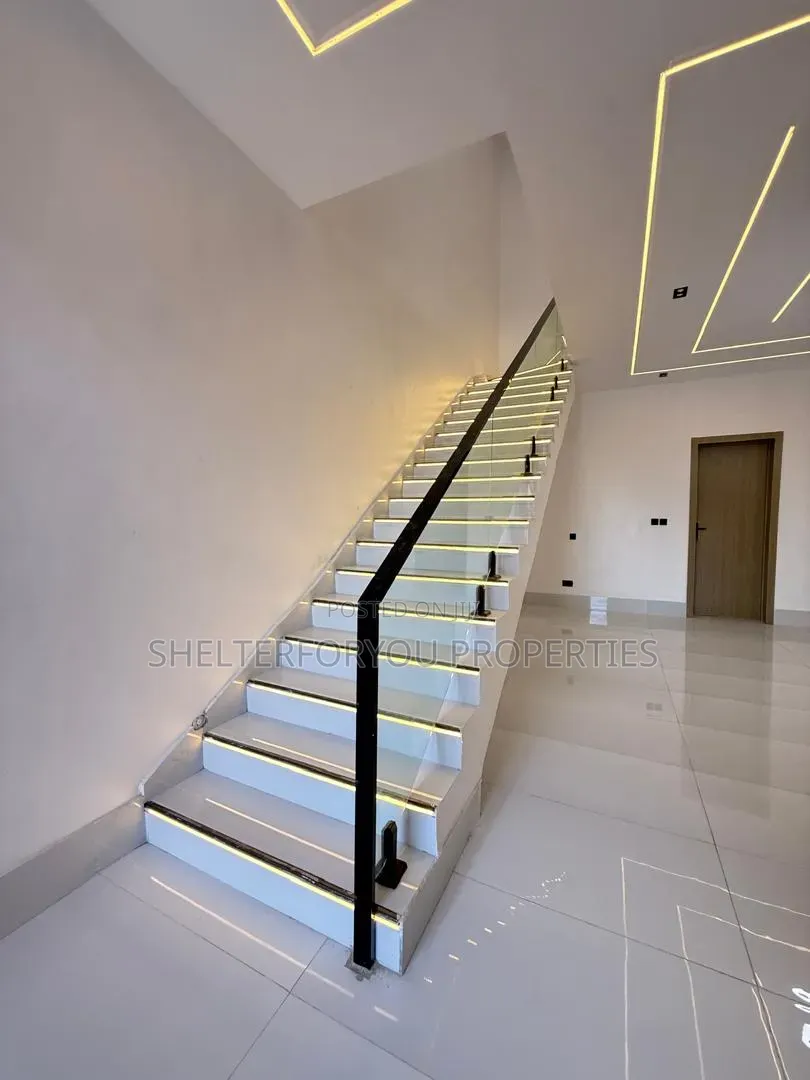 4bdrm Duplex in Sangotedo for sale