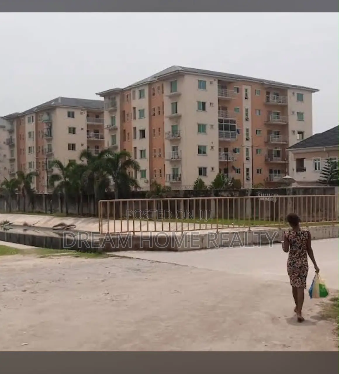 3bdrm Apartment in Chevron for rent