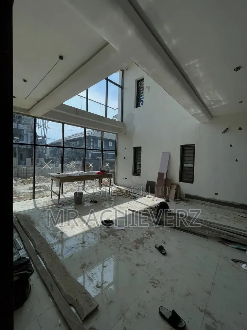5bdrm Duplex in Odili Road, Obio-Akpor for sale