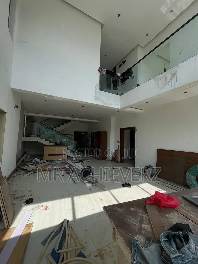 5bdrm Duplex in Odili Road, Obio-Akpor for sale