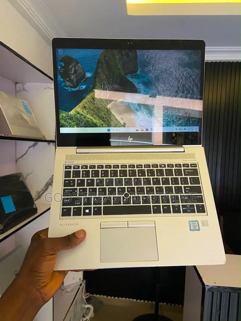 New Laptop HP EliteBook 840 G5 8GB Intel Core i5 SSD 256GB