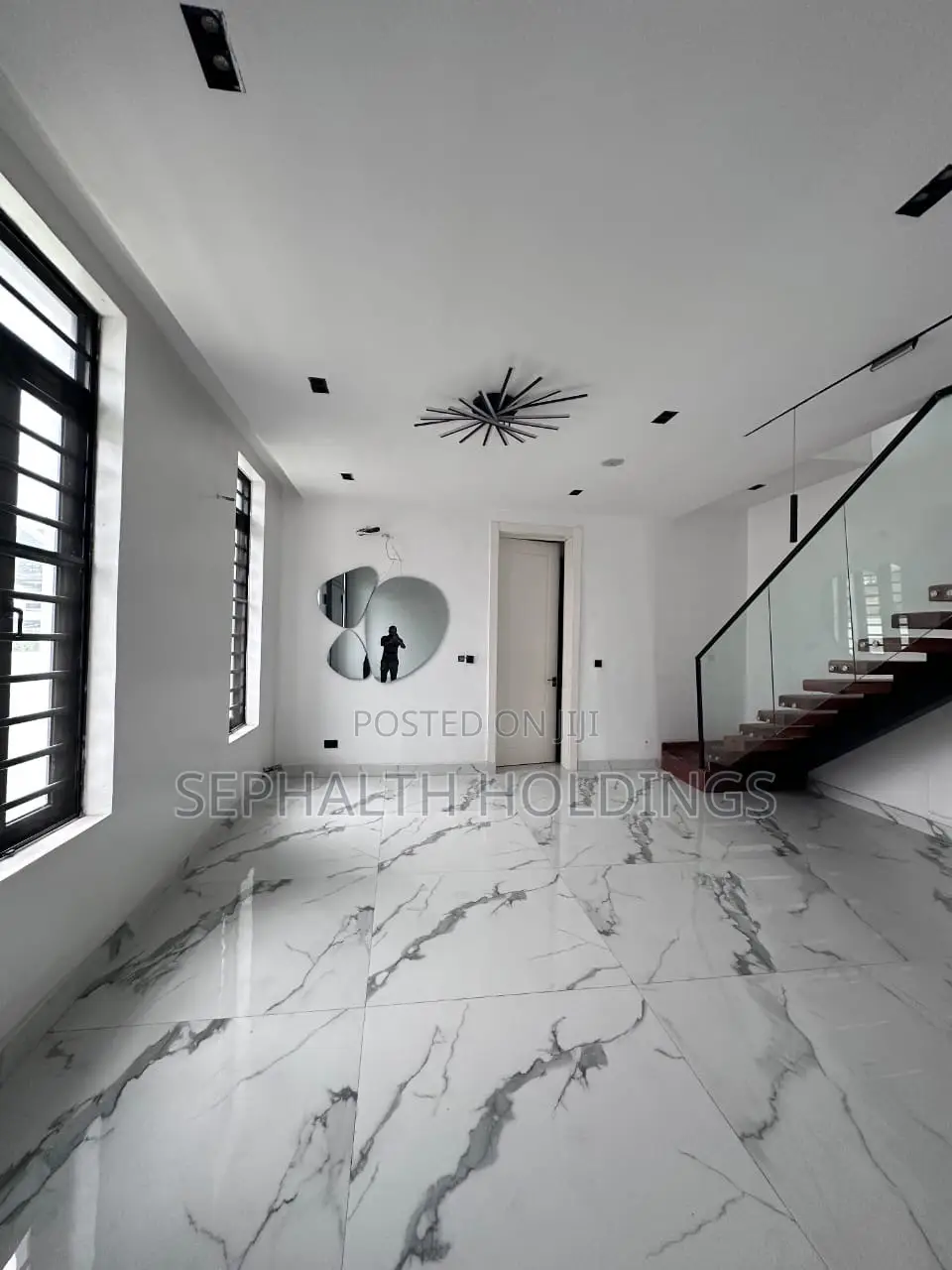 5bdrm Duplex in Premium  5 Bed Fully, Lekki Phase 1 for sale