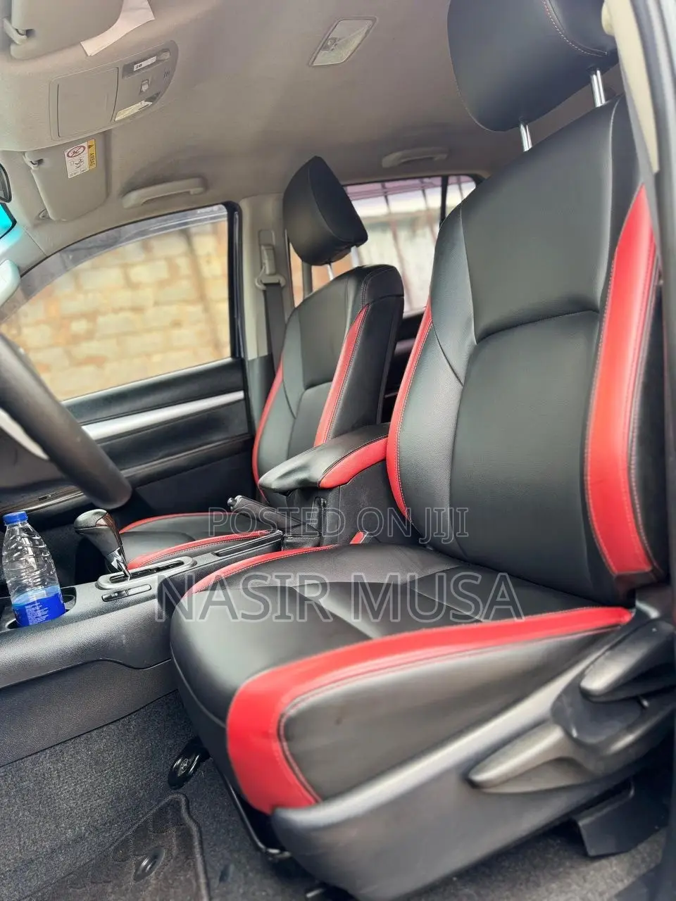 Toyota Hilux 2024 Gray