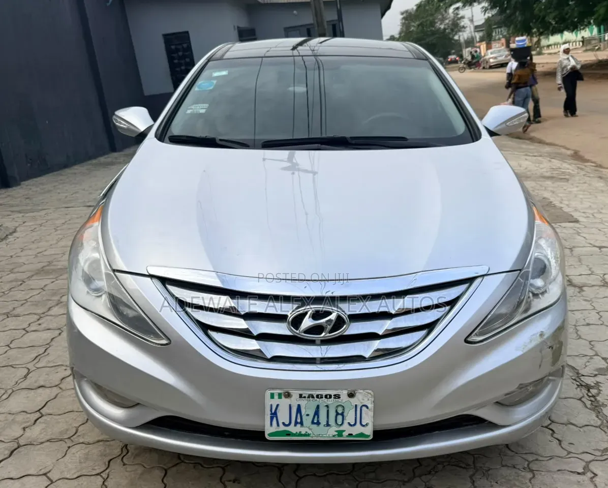 Hyundai Sonata 2011 Silver