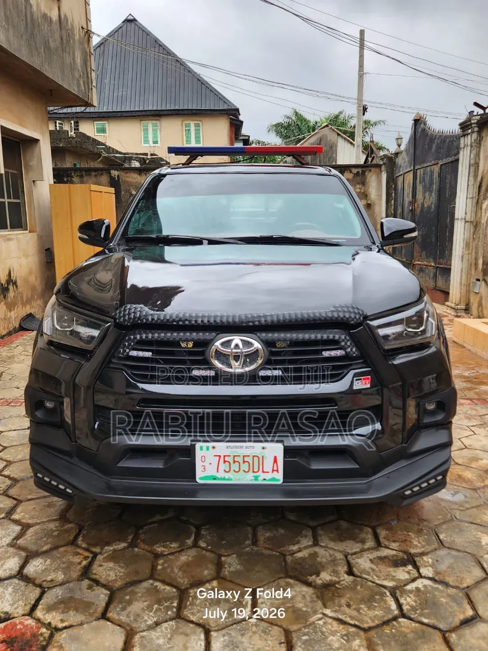 Toyota Hilux 2013 Black