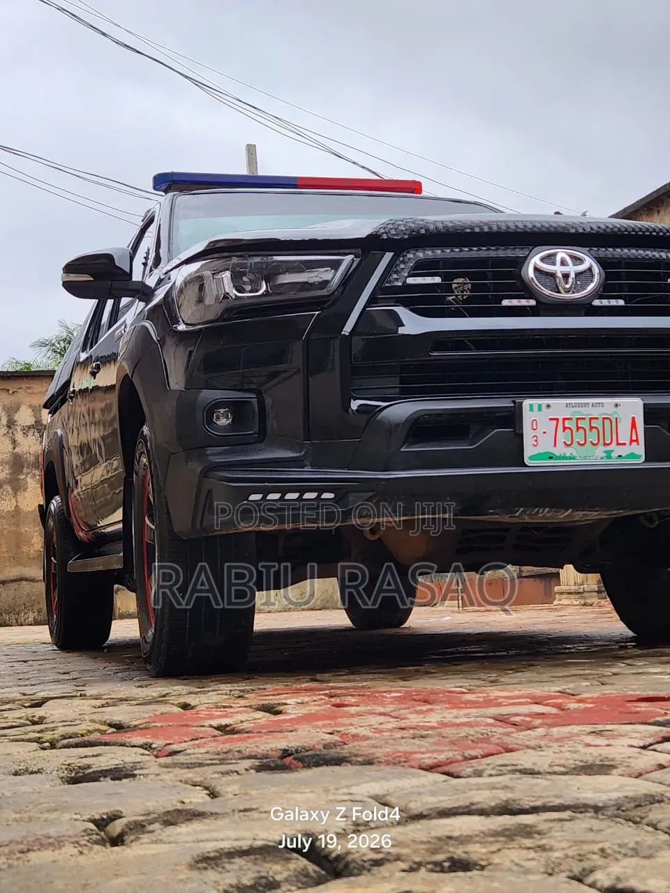 Toyota Hilux 2013 Black