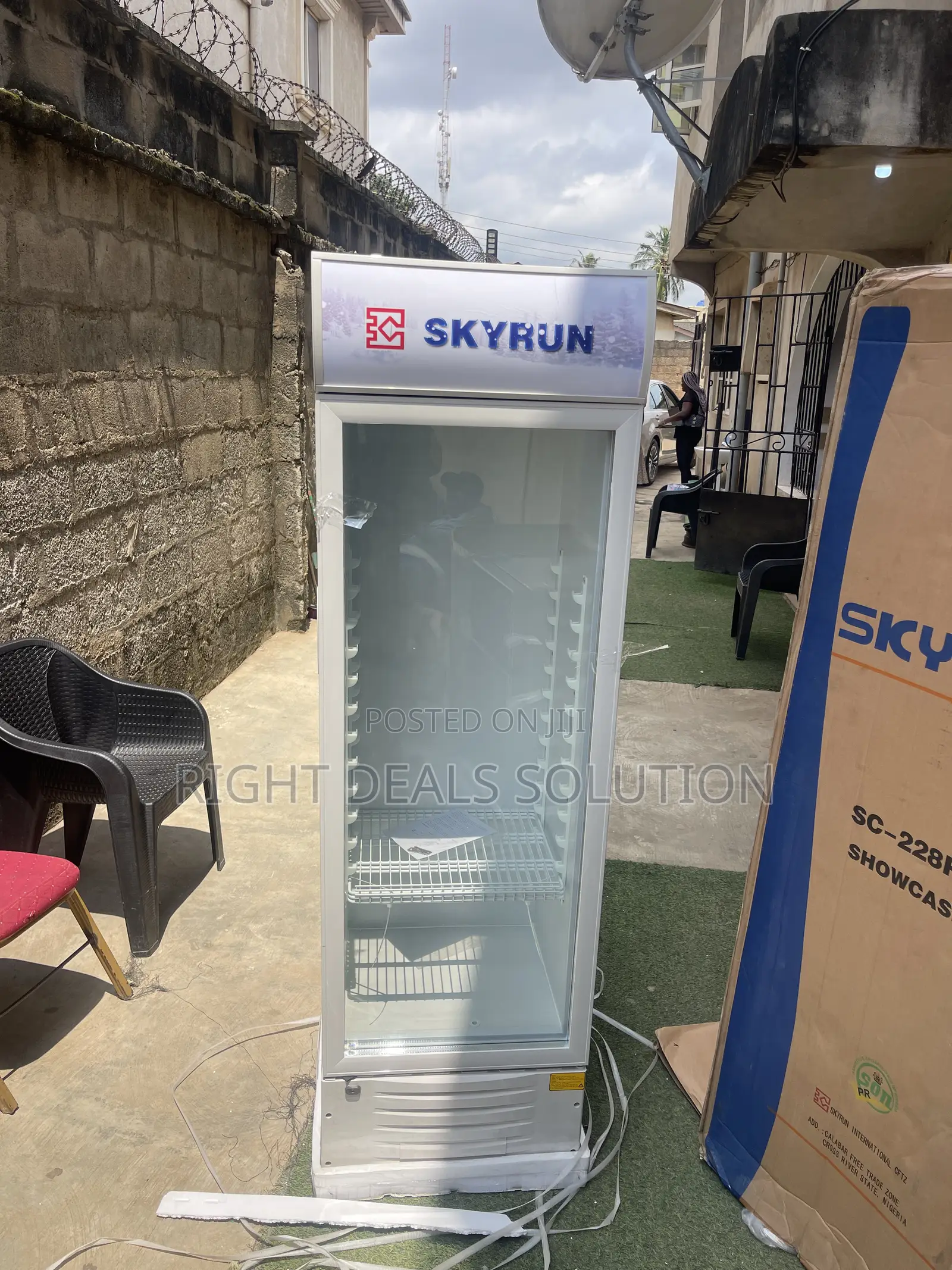 Give Your Drinks the Perfect Chill With Skyrun SC 228FN Chiller