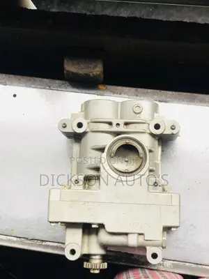 Oilpump Hyundai Dodge Caliber Mistubushi 2.0 2.4 4 Bolt