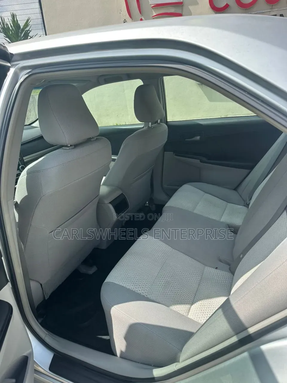 Toyota Camry LE 4dr Sedan (2.5L 4cyl 6A) 2012 Silver