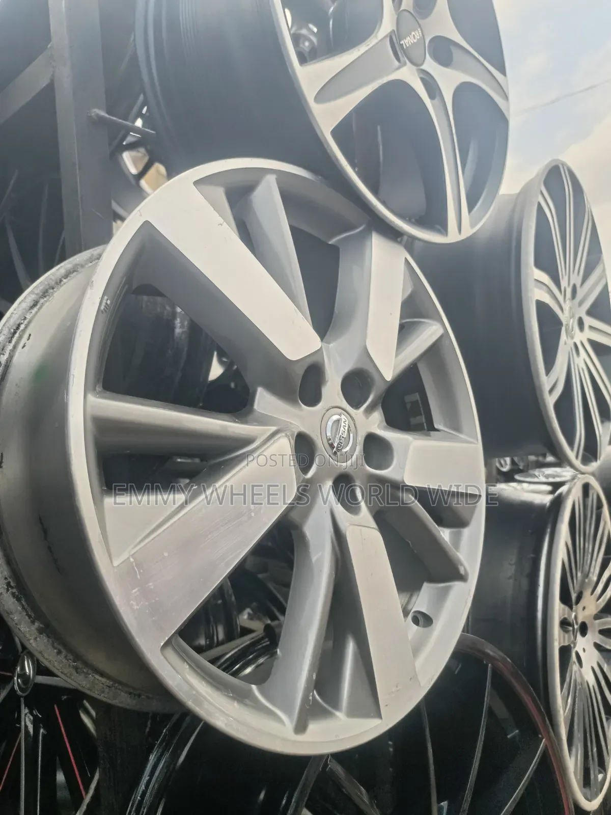 20inch for Nissan Pathfinder Grey and Stainless Factory Filted